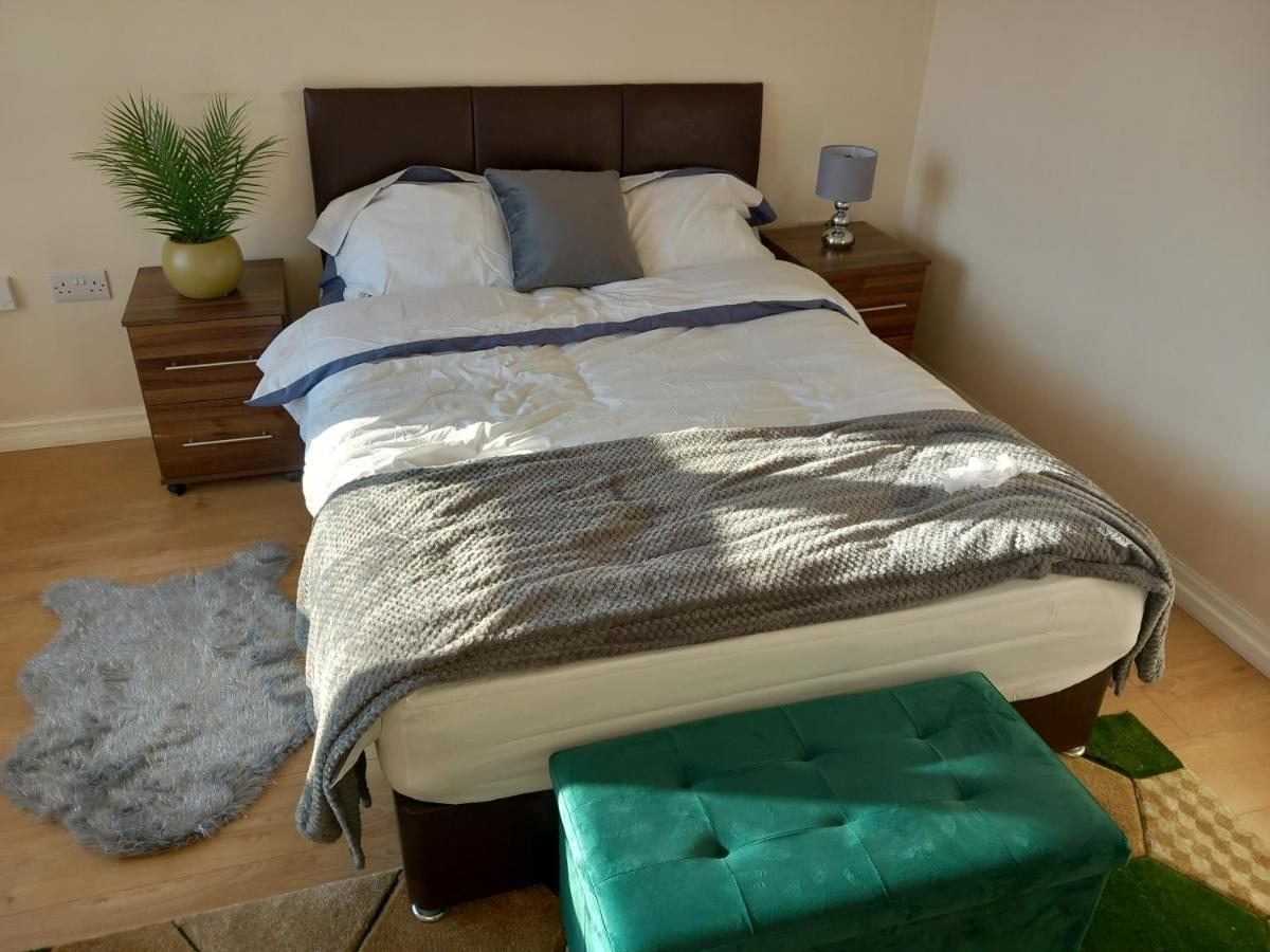 Lovely Shared 3 Bed Home Near The Thames Thamesmead  Exteriör bild